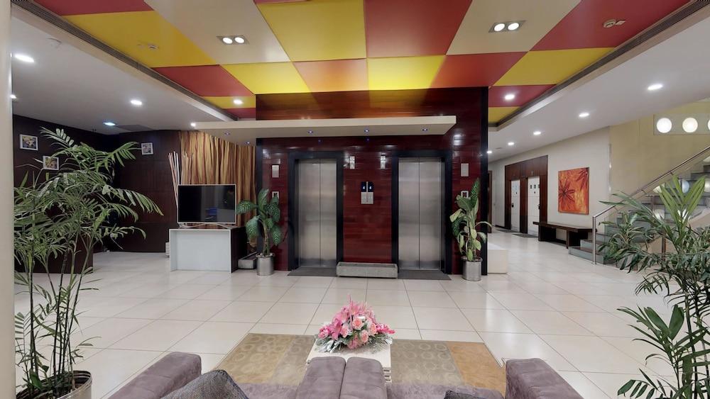 37Th Crescent Hotel Bengaluru Exterior foto